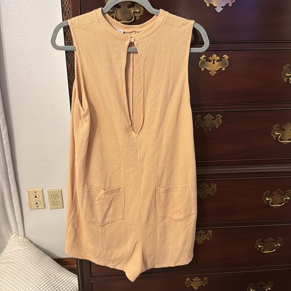 Romper - Picture 2 of 3